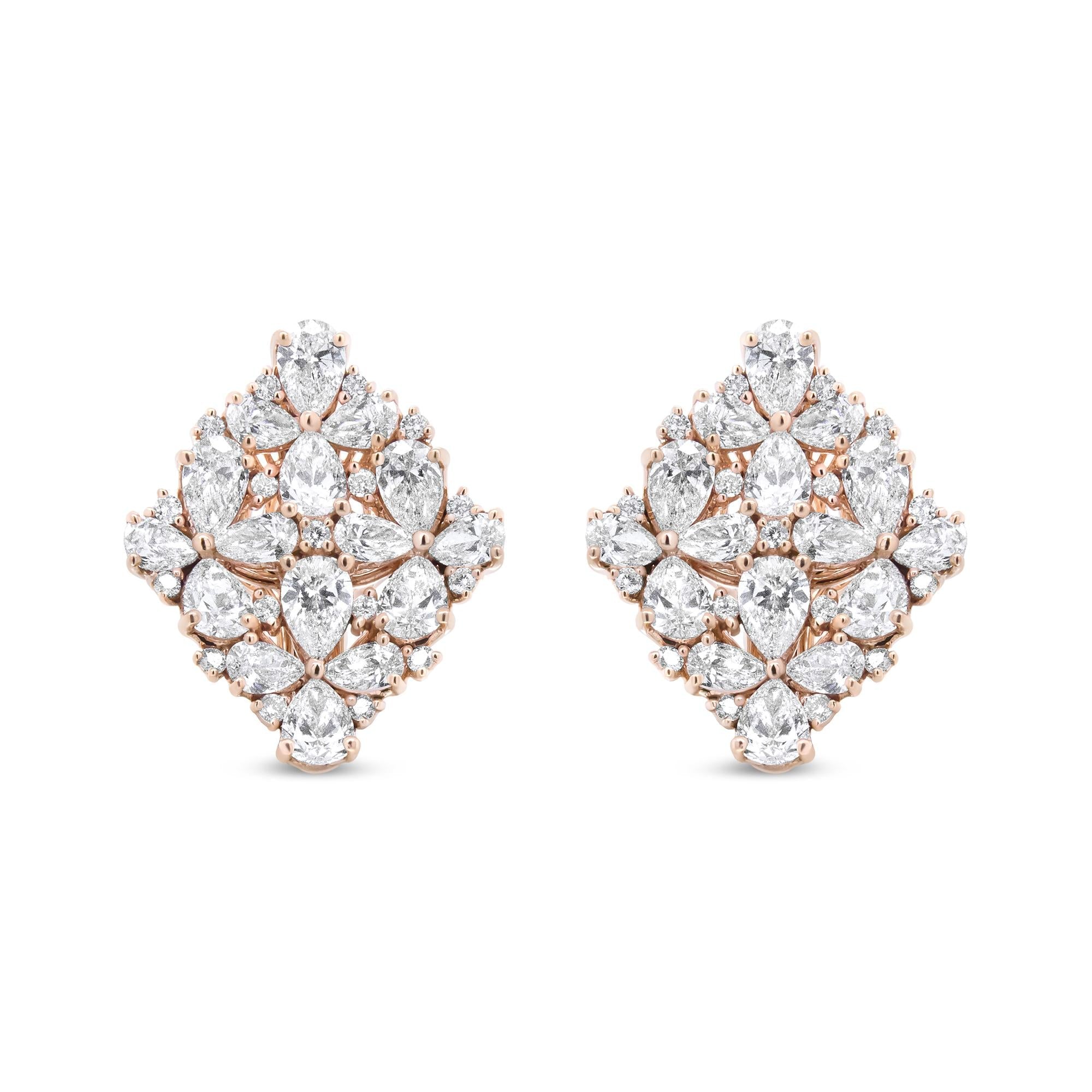 Aretes omega de racimo floral con diamantes pera y redondos de 8 1/3 ct. p.t. en oro rosa de 18K, color F-G, claridad VS1-VS2, foto 1
