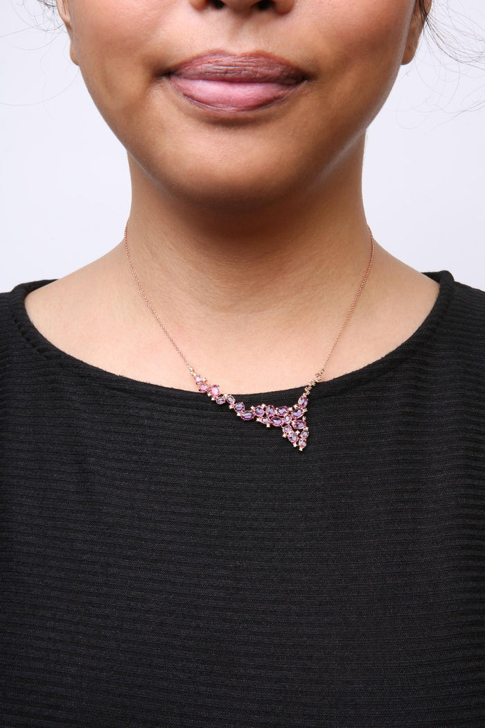 Collar de estaciones en cascada con diamantes marrones tratados de 1/2 ct. p.t. y zafiros rosas en oro rosa de 18K, foto 3
