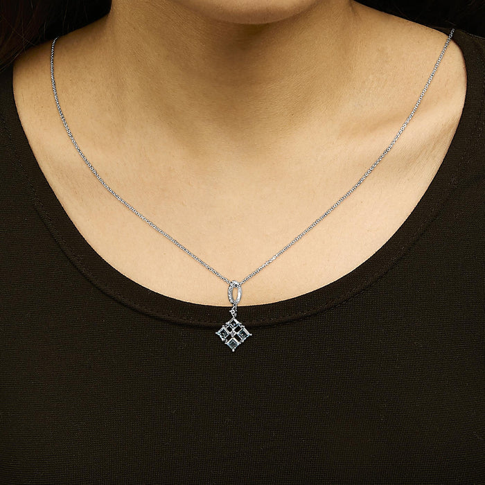 Collar con colgante de motivo cuadrado con topacio azul y zafiro blanco en plata de ley, foto 3