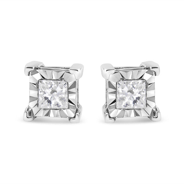 Aretes bañados en rodio Miracle-Set con diamantes talla princesa de pureza SI1-SI2 de 0.25 a 0.63 ct. p.t. en plata de ley, foto 2