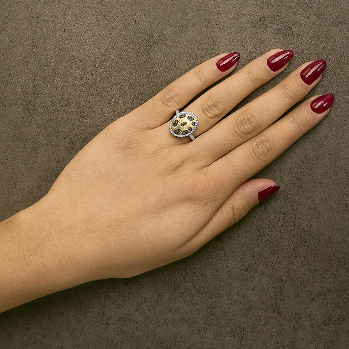 Anillo de halo escudo con diamantes ovalados mixtos de 1/3 ct. p.t. en plata de ley bañada en oro amarillo de 10K, foto 3