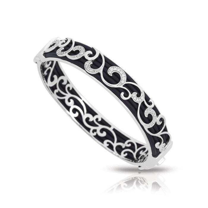 Reina Bangle, photo 1