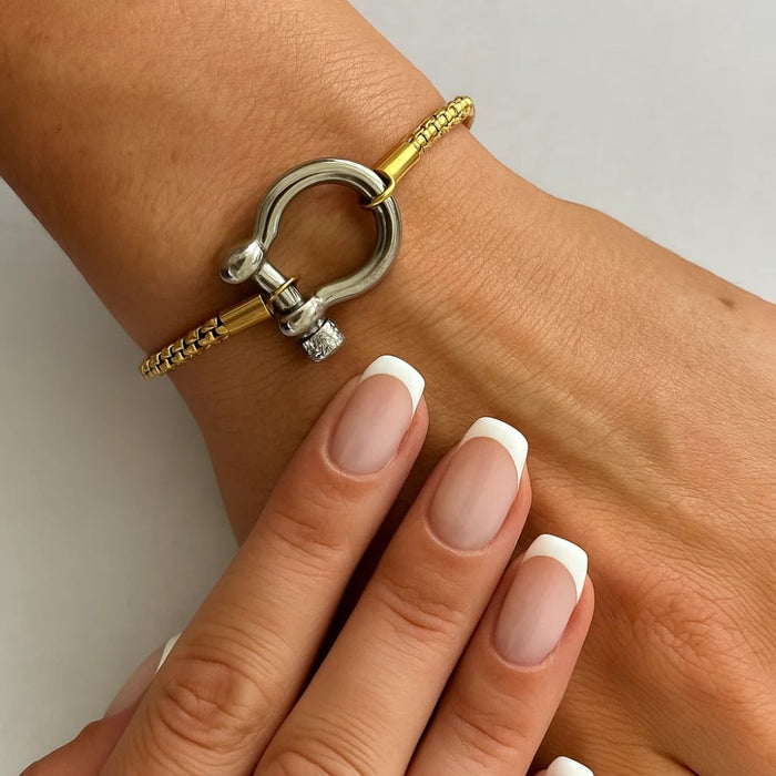 Lucky Lock Horseshoe Carabiner Clasp Bracelet, photo 2
