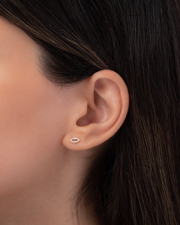 Arete de botón de ojo turco diminuto de diamantes en oro de 14K, foto 5