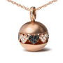 Collar con colgante de esfera y corazón de filigrana con diamantes negros y blancos de 3/8 ct. p.t. en oro rosa de 18K, foto 2