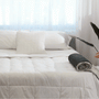 Piecera impermeable PupProtector, blanco con detalles marrones, foto 4