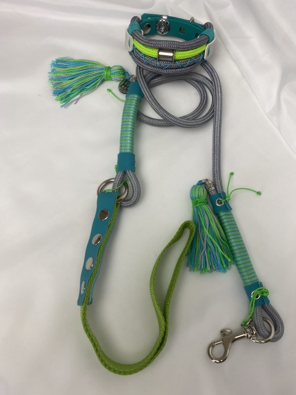 Premium Handmade Dog Collar & Leash Set Tau Rope in Silver & Green with Chrome Hardware & Blue Touches